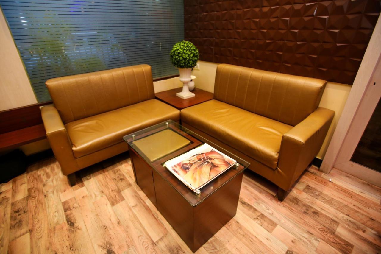 Garden Creek Residency - Near To Mumbai International Airport Hotel Exterior photo